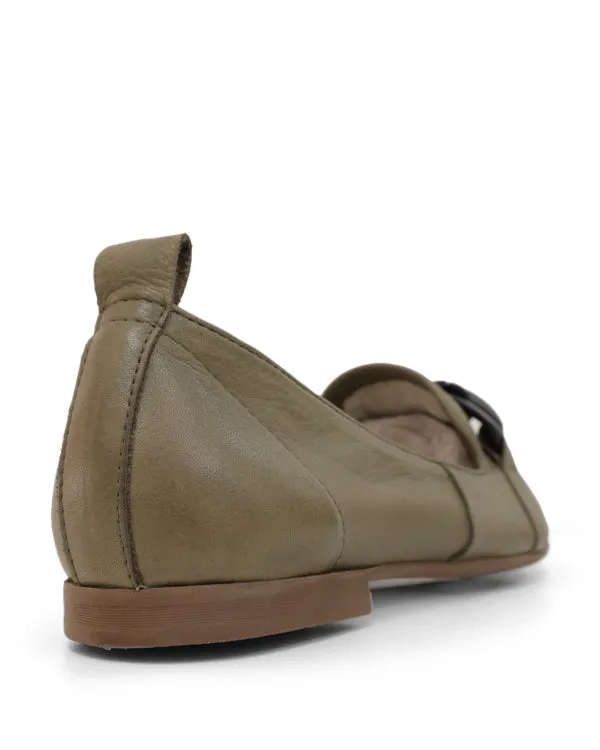 BUENO BAKER FLAT SHOES