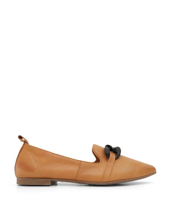 BUENO BAKER FLAT SHOES