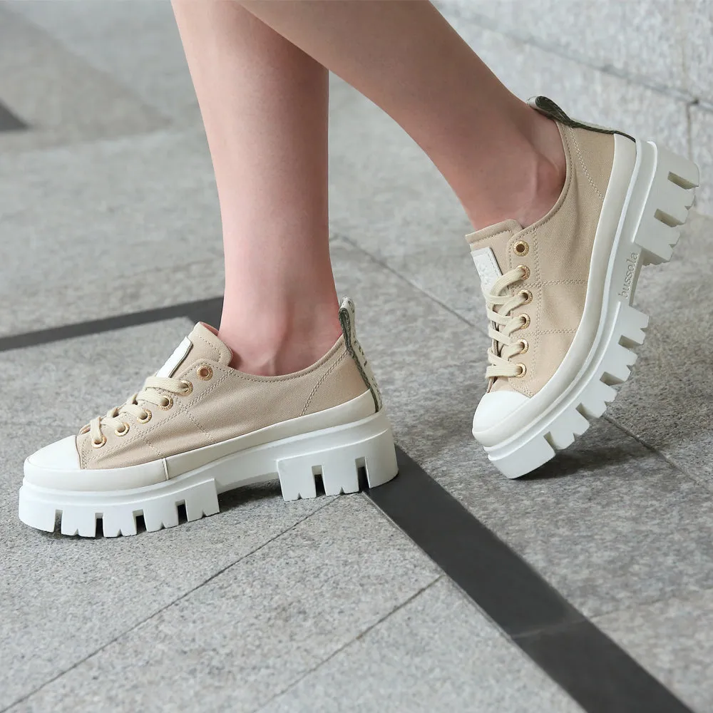 Corvara Lugged Laceup Sneakers (Panacotta)