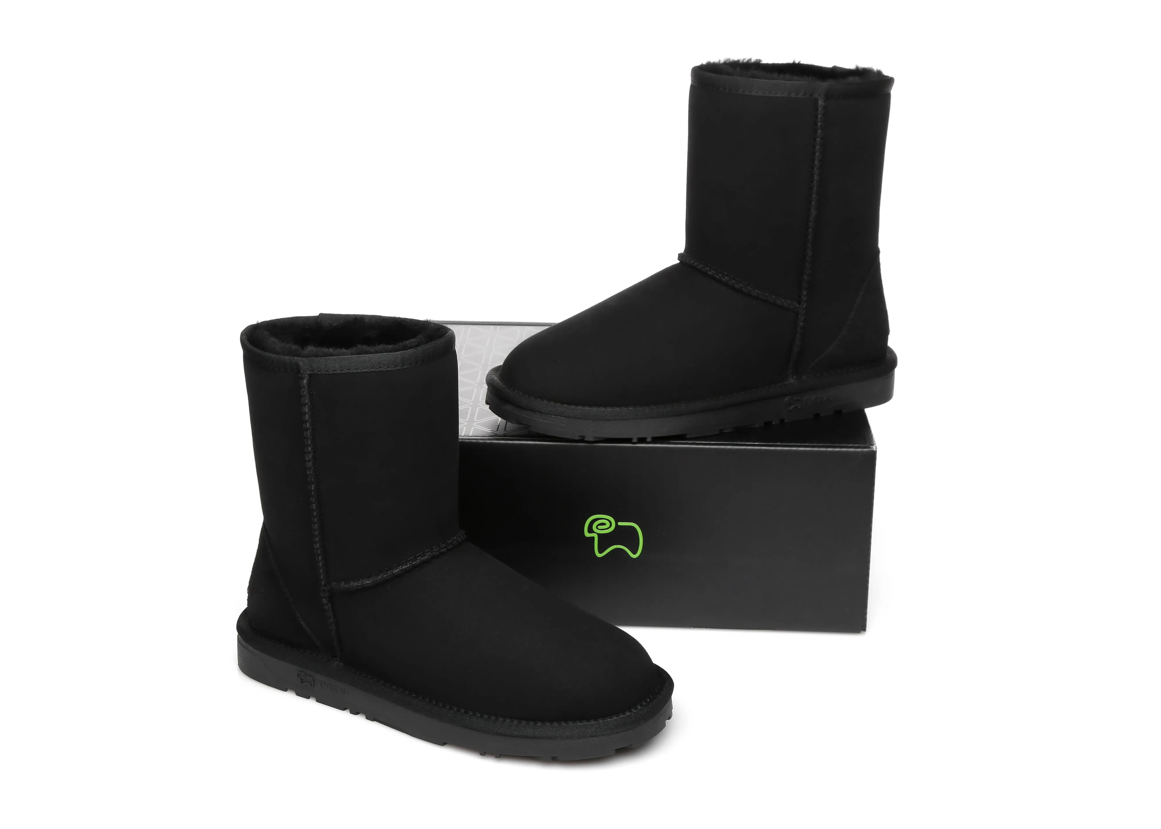 EVERAU® Short Classic Sheepskin Boots