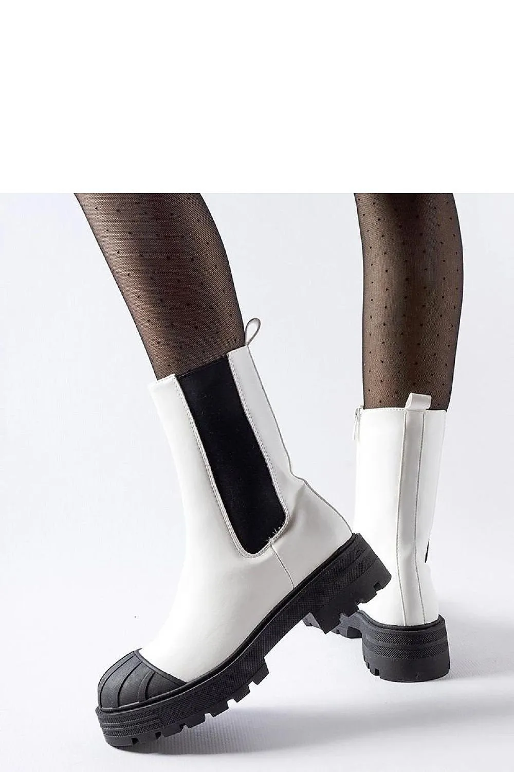 White classic insulated sable boots