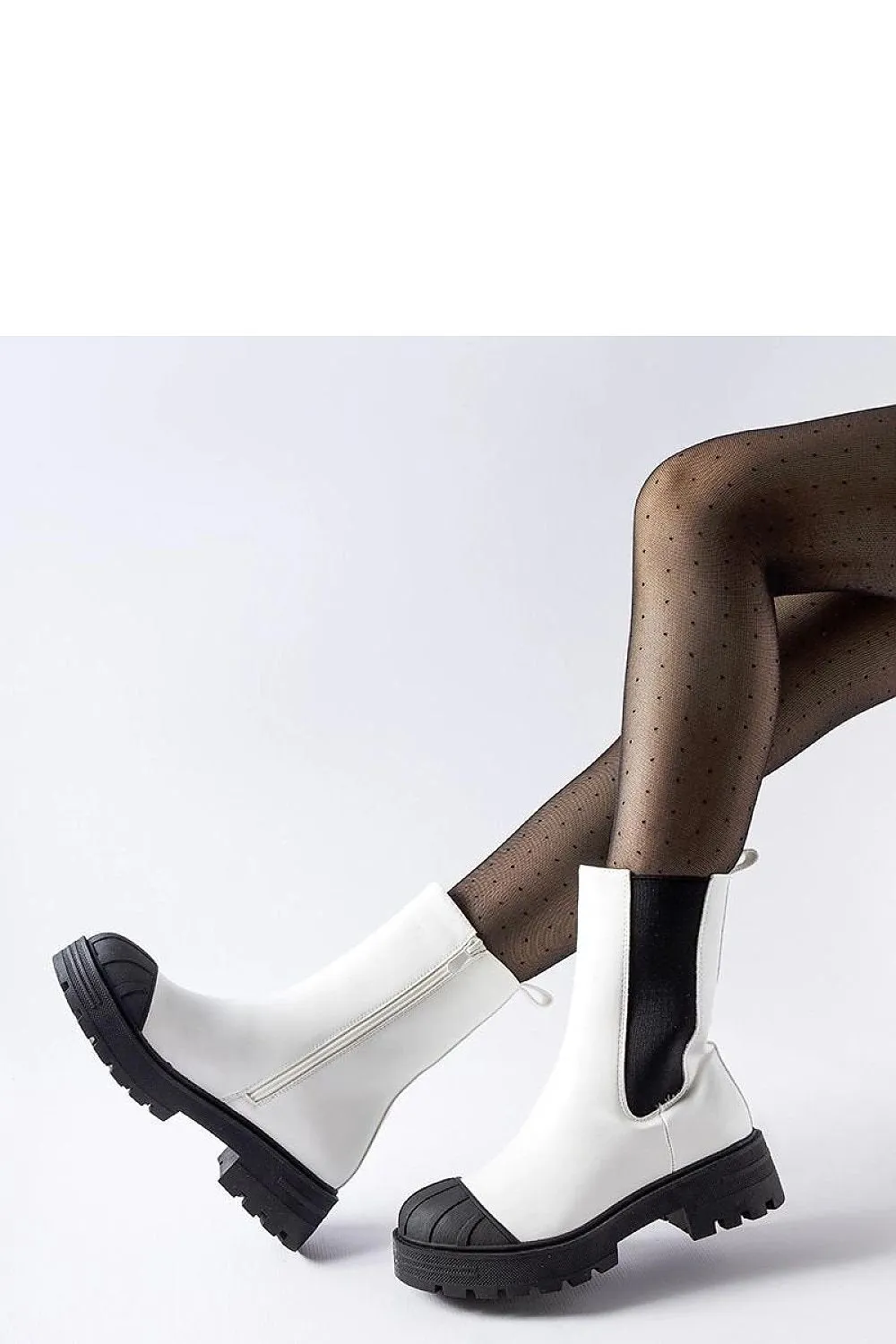 White classic insulated sable boots